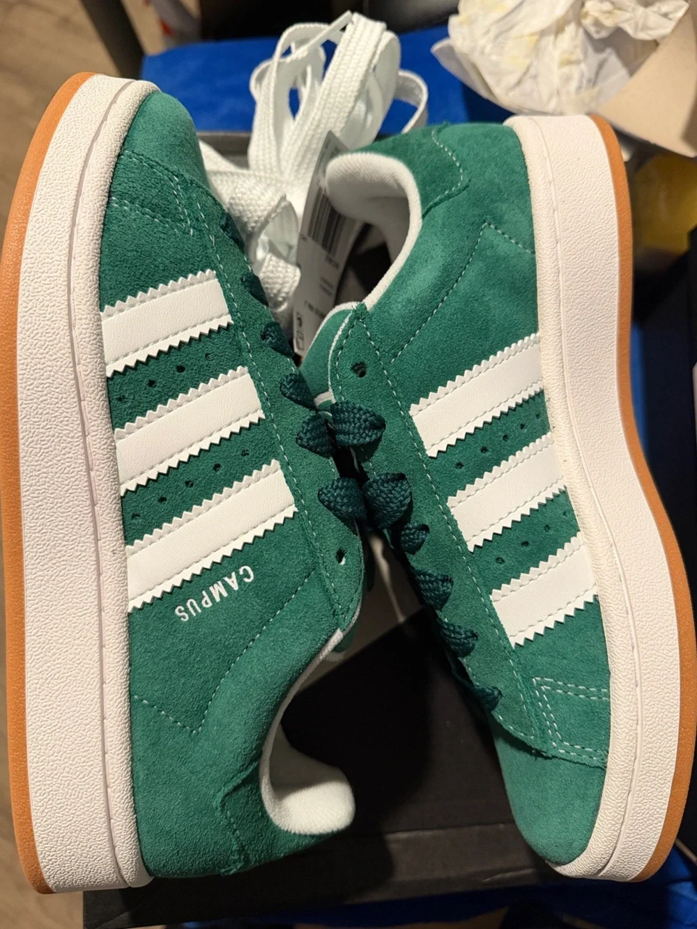 Adidas Green Suede Campus 00s J Sneakers with White Stripes. Men’s 4.5 or W 5.5